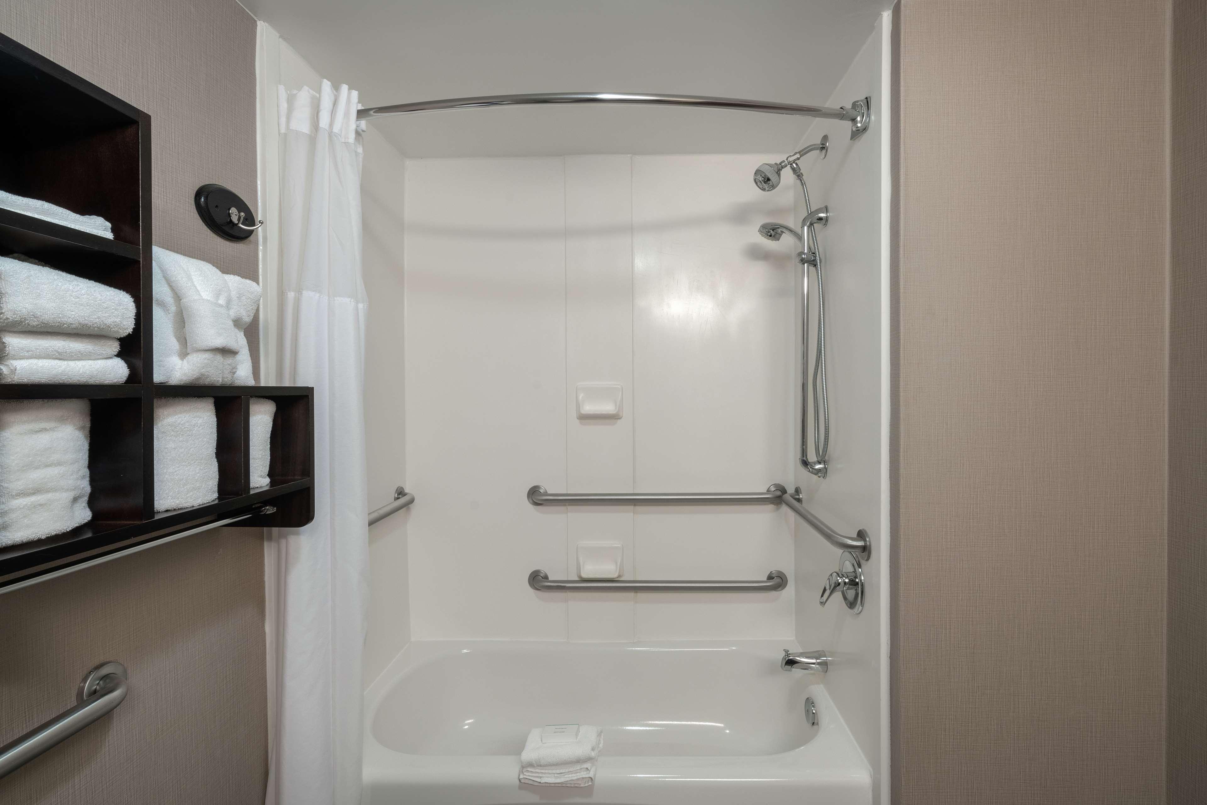 Hampton Inn Dublin Newbern Экстерьер фото