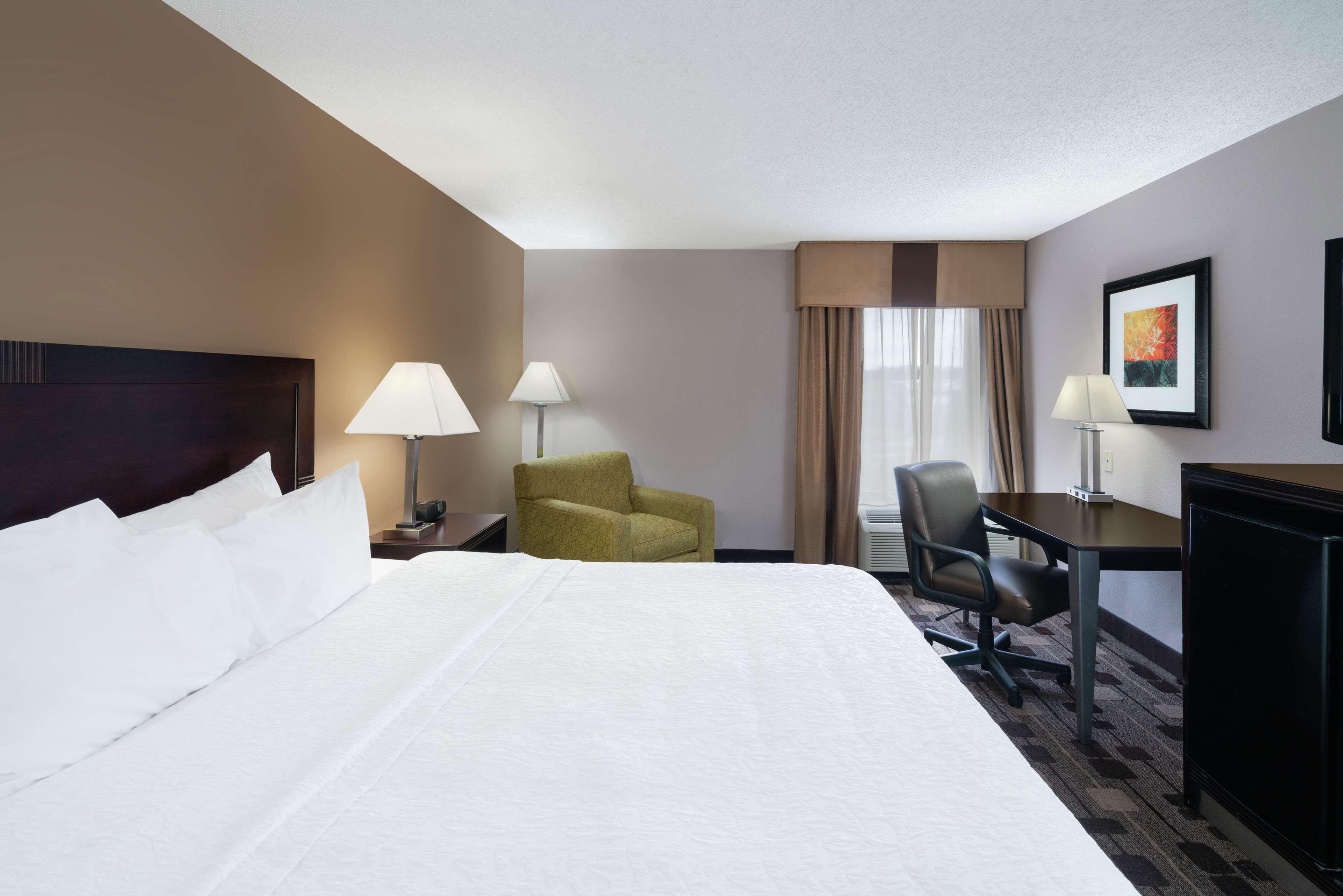 Hampton Inn Dublin Newbern Экстерьер фото